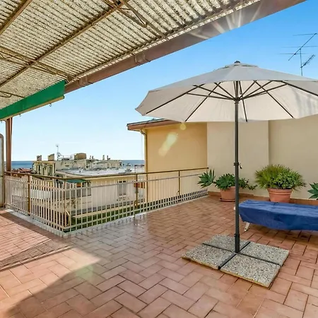 Penthouse Vista Mare E Monti Centro Sr - Happy 公寓 圣雷默