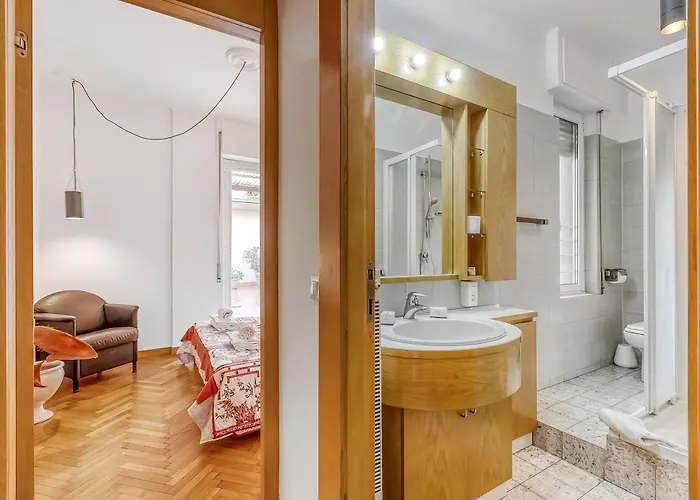 Penthouse Vista Mare E Monti Centro Sr - Happy 公寓 圣雷默